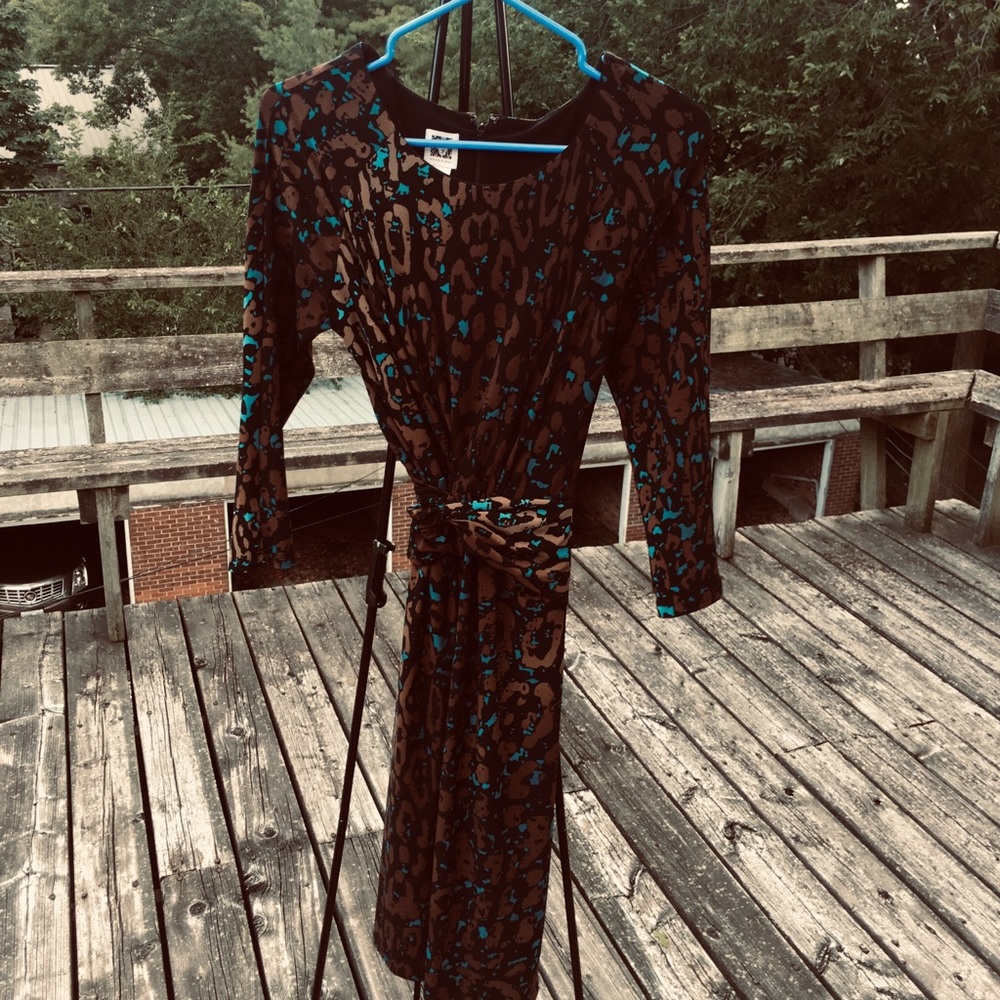 Anne Klein long-sleeve Cocktail Dress (Size 6)